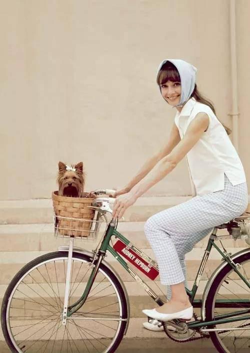 Platform skirt, so fashionable