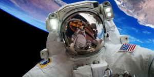 What materials are aviation suits made of?  What are the functions?