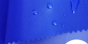 What are the similarities between Oxford cloth and nylon cloth?