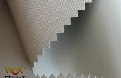 Do polyester and nylon feel the same?