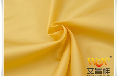 Which is stronger, Oxford cloth or polyester taffeta?
