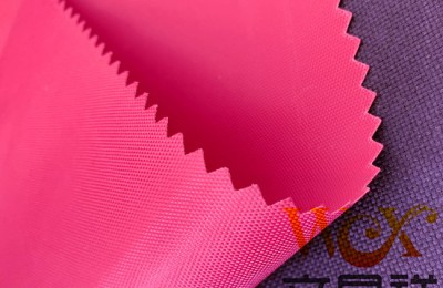 Is non-woven fabric or Oxford cloth better for quilt storage bag?