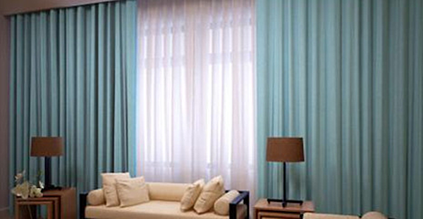 Flame-retardant curtain fabric  
